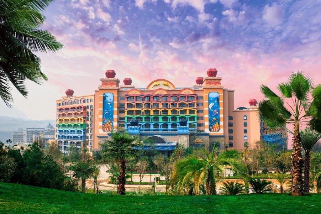 Dolphin Bay Hotel Кунмин Екстериор снимка