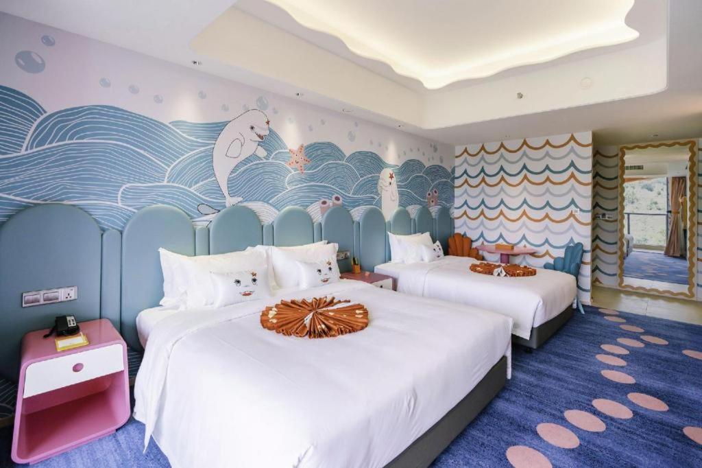 Dolphin Bay Hotel Кунмин Екстериор снимка