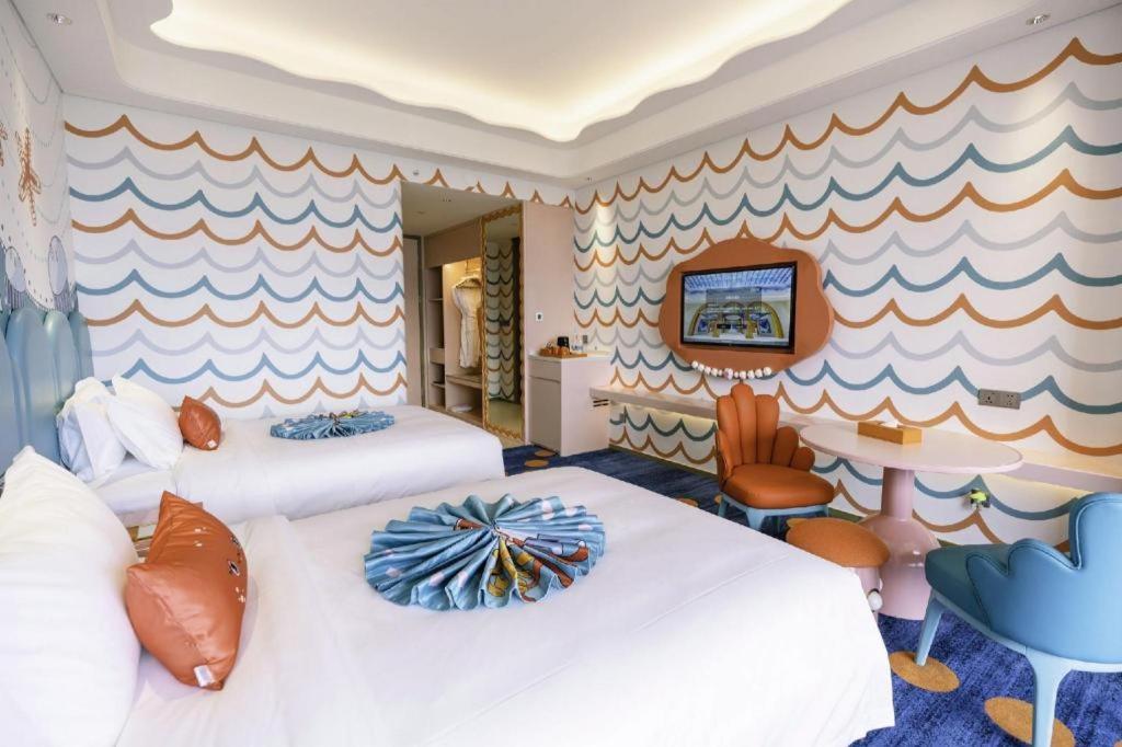 Dolphin Bay Hotel Кунмин Екстериор снимка