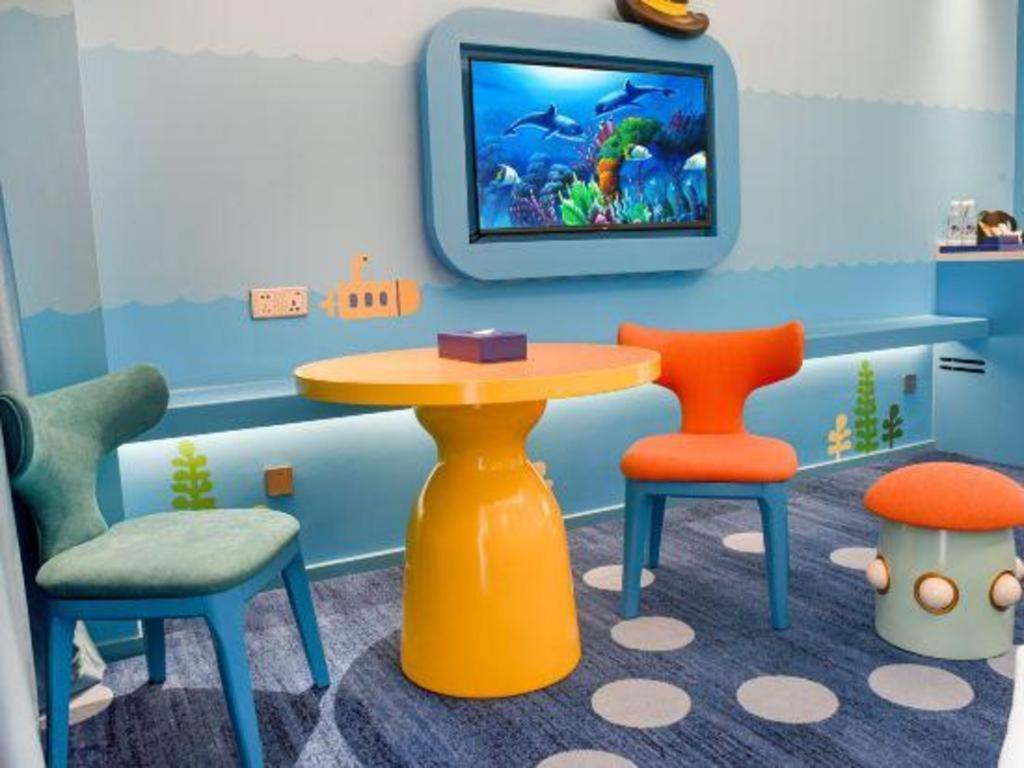 Dolphin Bay Hotel Кунмин Екстериор снимка