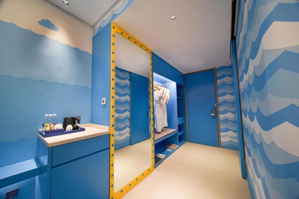 Dolphin Bay Hotel Кунмин Екстериор снимка