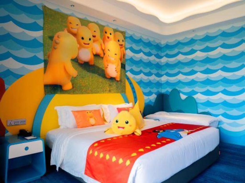 Dolphin Bay Hotel Кунмин Екстериор снимка