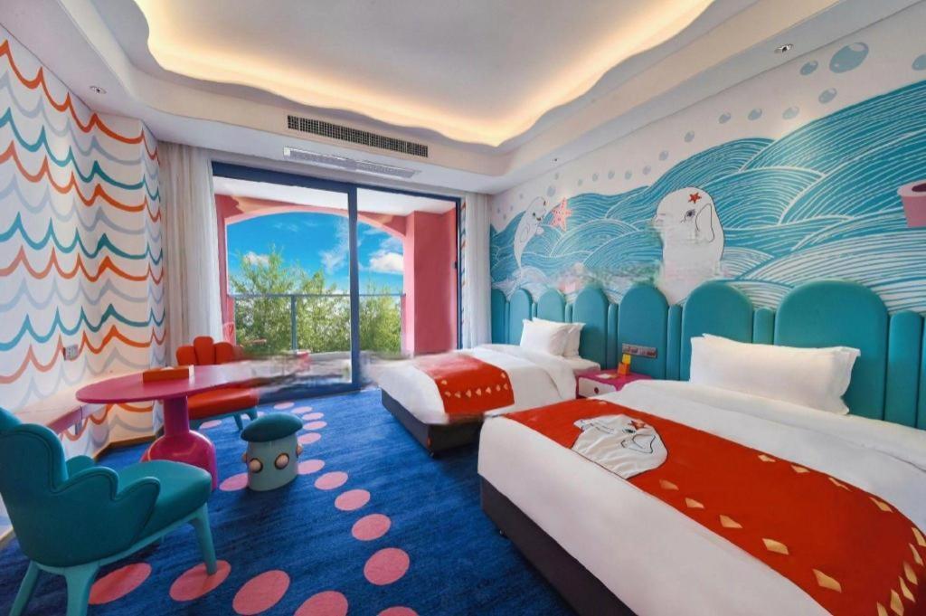 Dolphin Bay Hotel Кунмин Екстериор снимка