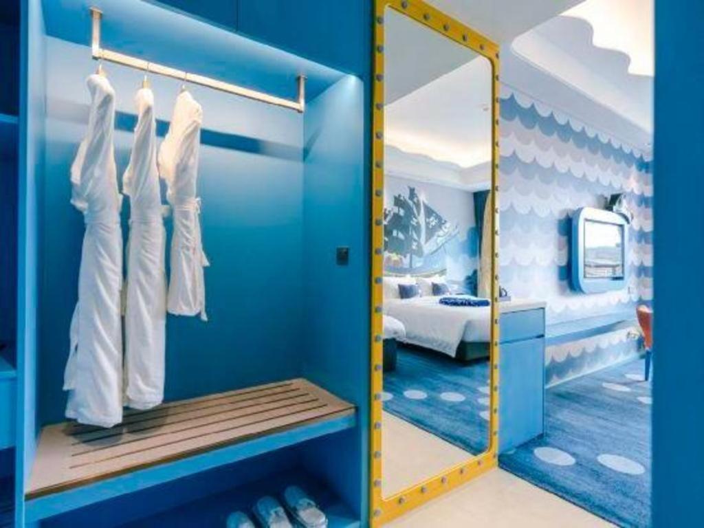 Dolphin Bay Hotel Кунмин Екстериор снимка