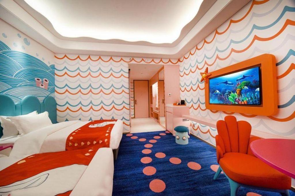 Dolphin Bay Hotel Кунмин Екстериор снимка